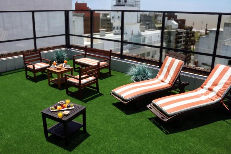 هتل Pocitos Plaza