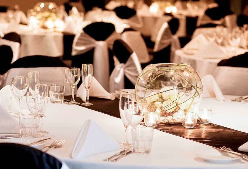 هتل The Sebel Brisbane