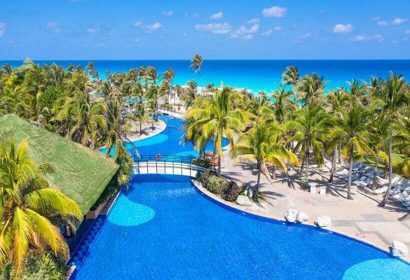 استراحتگاه Grand Oasis Cancun