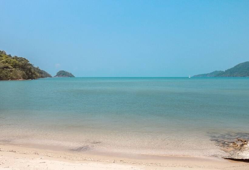 استراحتگاه The Aiyapura Koh Chang