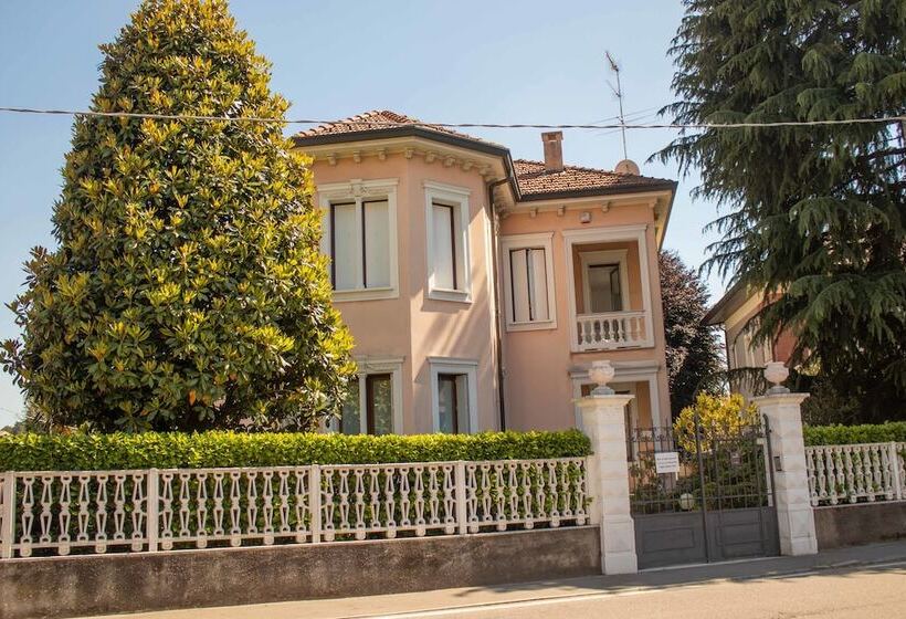 مبيت وإفطار Villa Le Rondini