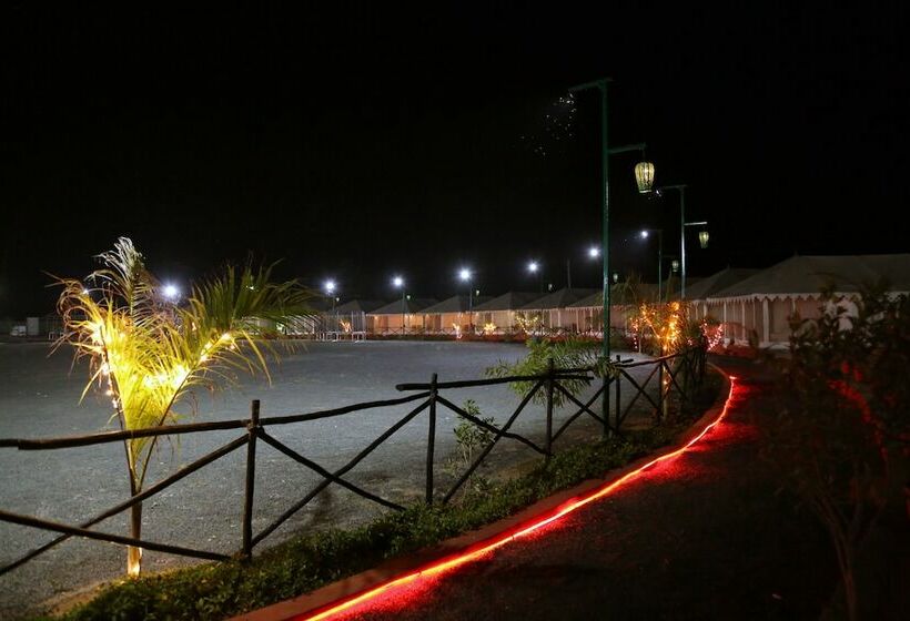 Отель Polo Tent City & Resort