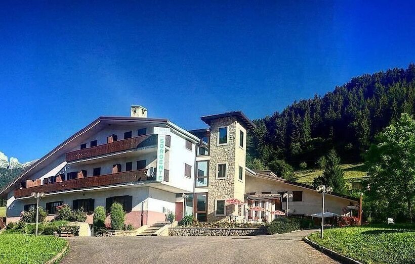 فندق Sorgente Borno