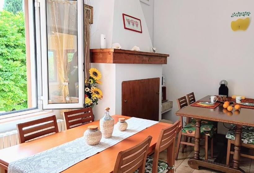مبيت وإفطار Edera Rooms And Apartment