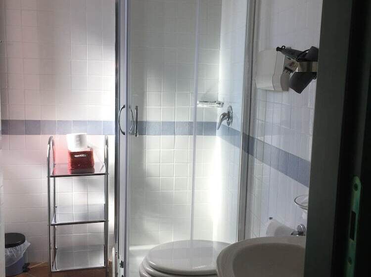 تختخواب و صبحانه Villa Sos Pisches