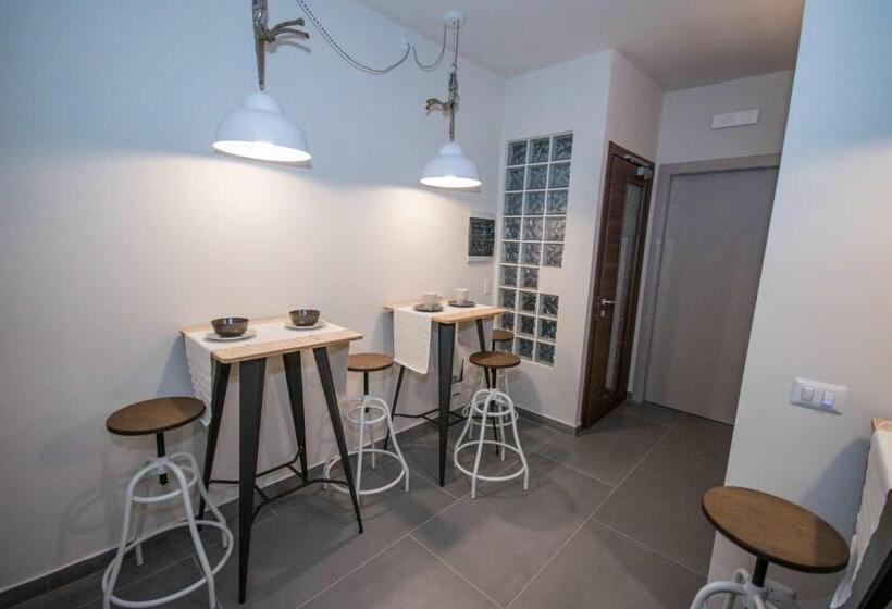 تختخواب و صبحانه Il Muro Vecchio Studios