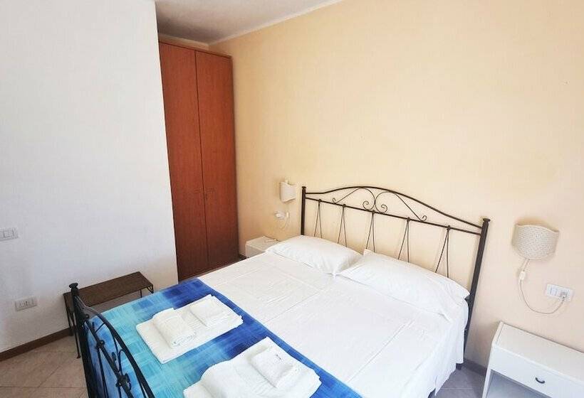 민박 La Baia Apartments