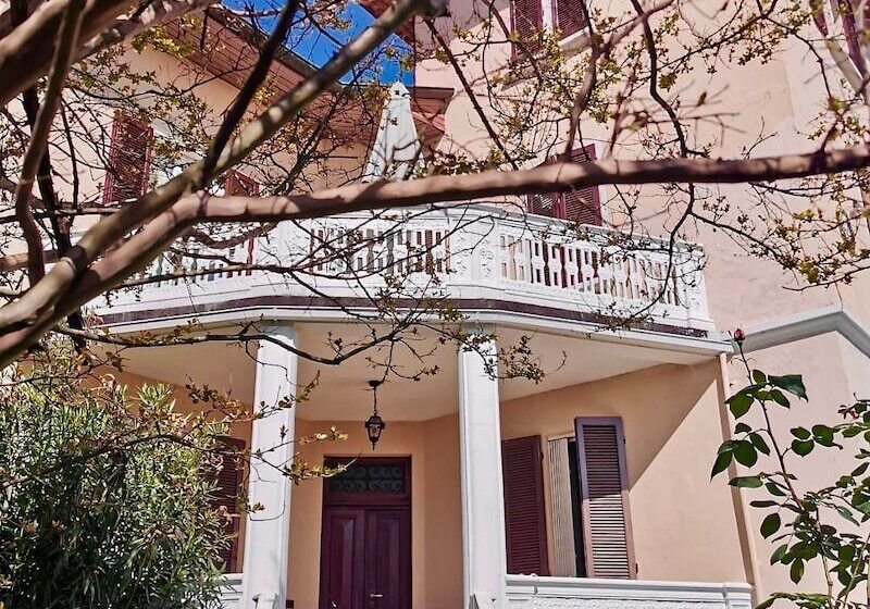 مبيت وإفطار Swanlake Rooms