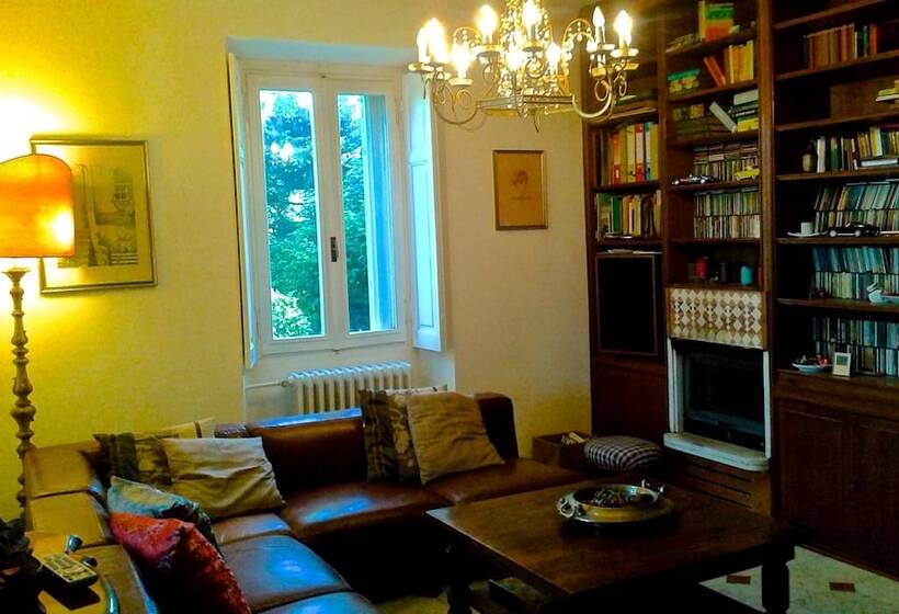 مبيت وإفطار Swanlake Rooms