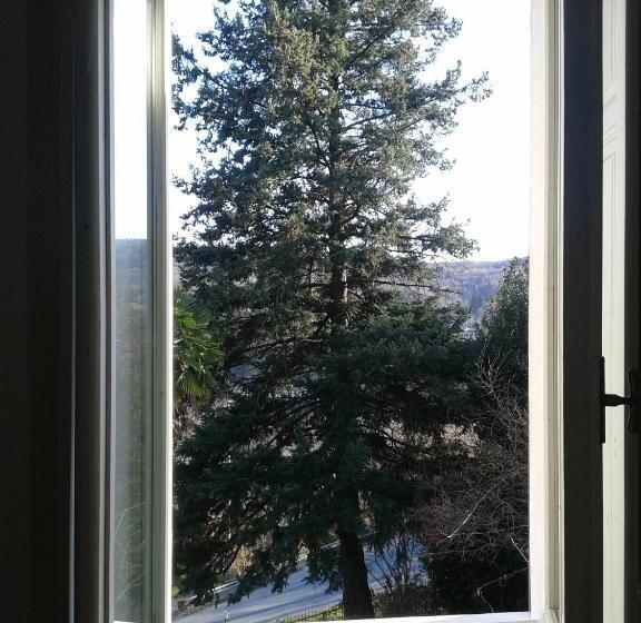 مبيت وإفطار Swanlake Rooms