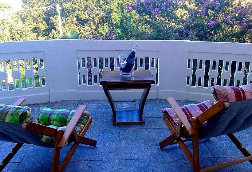 مبيت وإفطار Swanlake Rooms