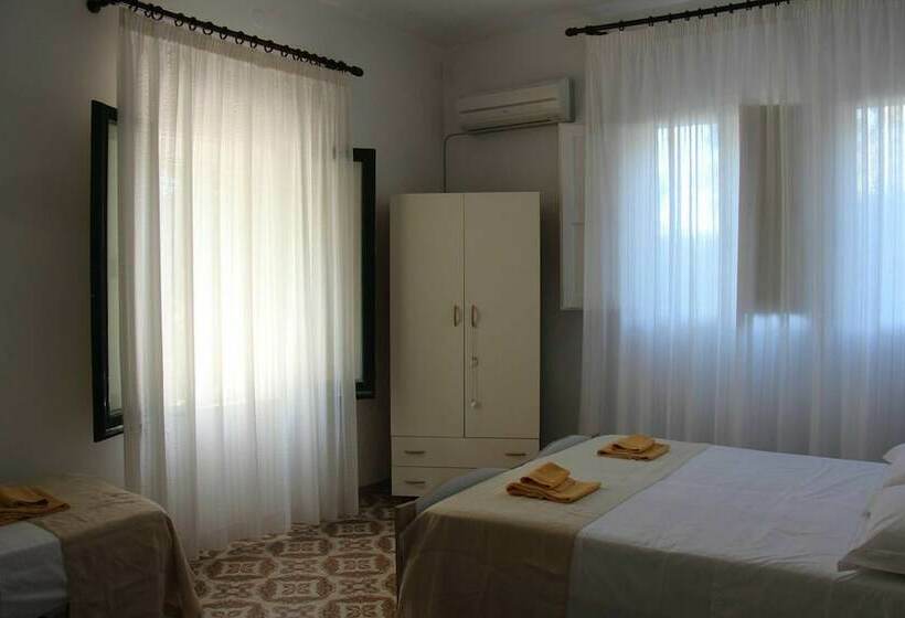 تختخواب و صبحانه Villa Dei Pini