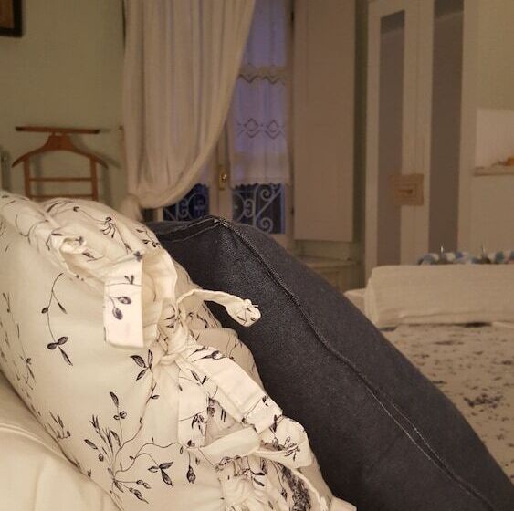 مبيت وإفطار Palazzo Colombino Suite&residence