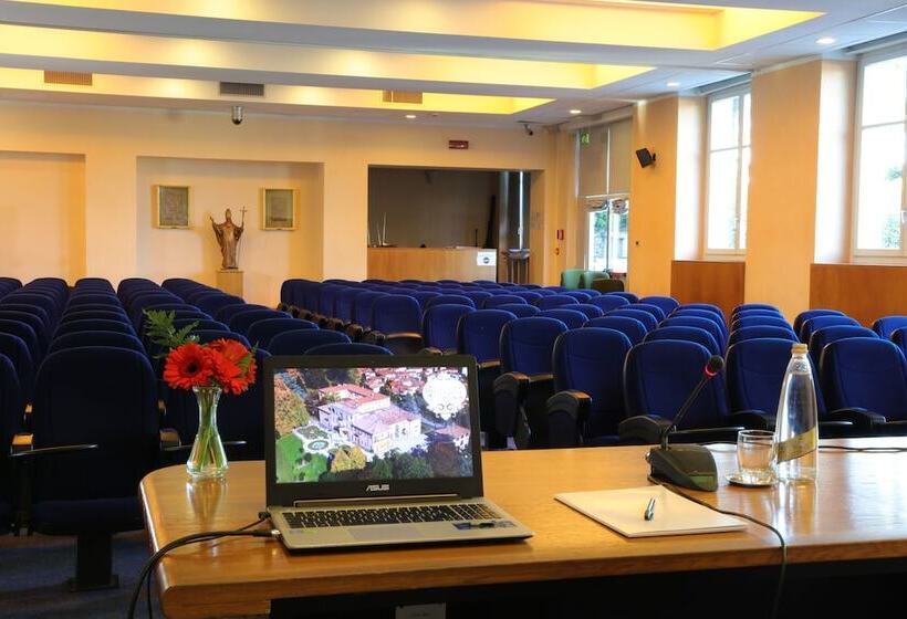 여관 Villa Cagnola