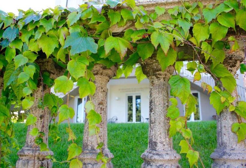 بنسيون White Lilac Romantic B&b  Adults Only