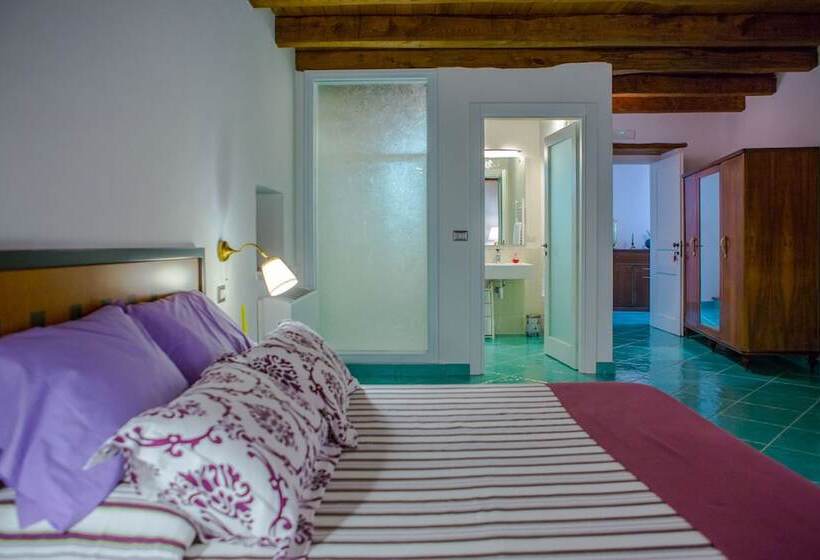 ベッドアンドブレックファースト Ispani Inn Resort