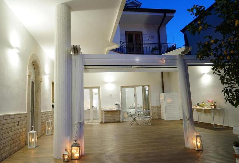 Femily B&b Bed And Breakfast Di Puglia In   Bari