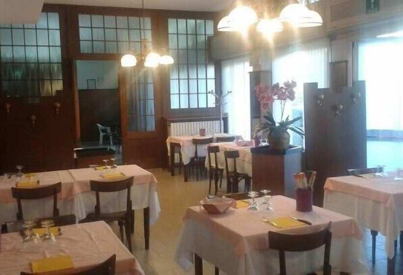 فندق Albergo Ristorante Del Ponte