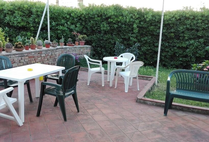 تختخواب و صبحانه Camere Riviera Di Ulisse