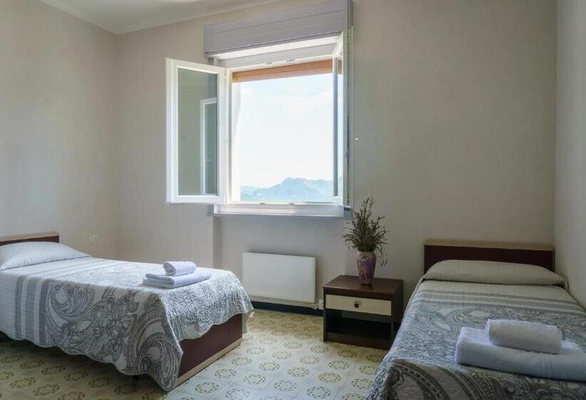 ホテル Albergo Ristorante Payarin