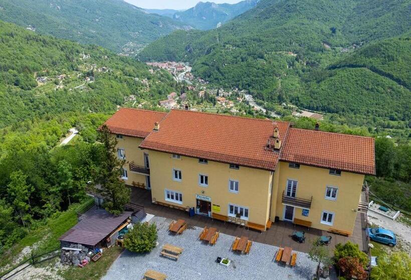 ホテル Albergo Ristorante Payarin