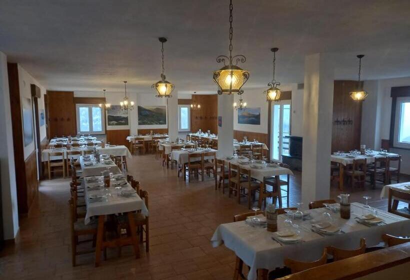 ホテル Albergo Ristorante Payarin