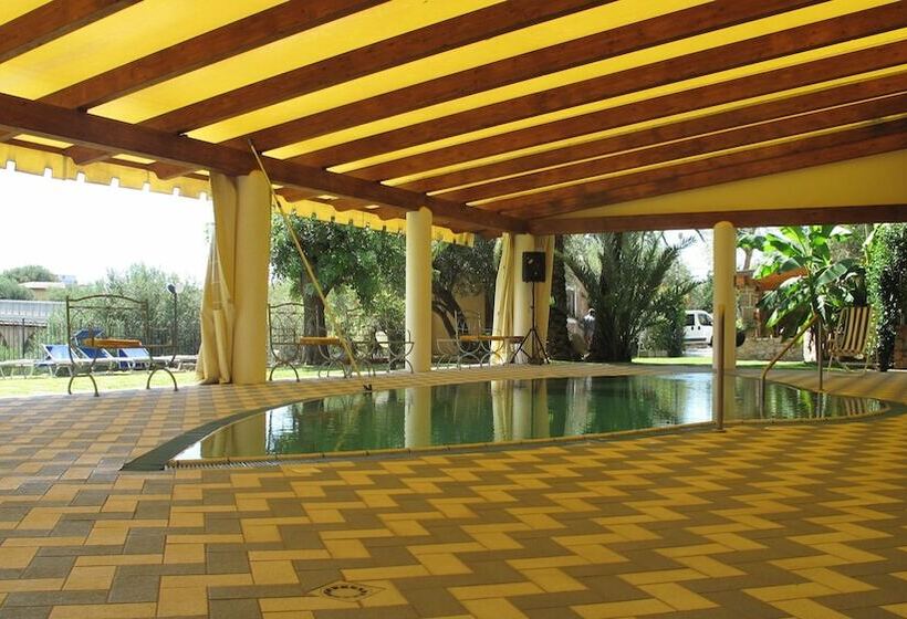 استراحتگاه Villaggio Garden Park