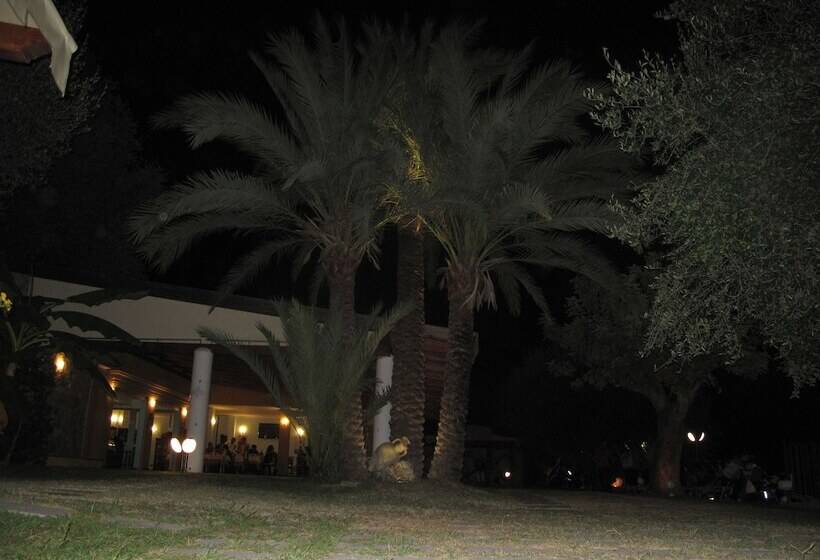 استراحتگاه Villaggio Garden Park