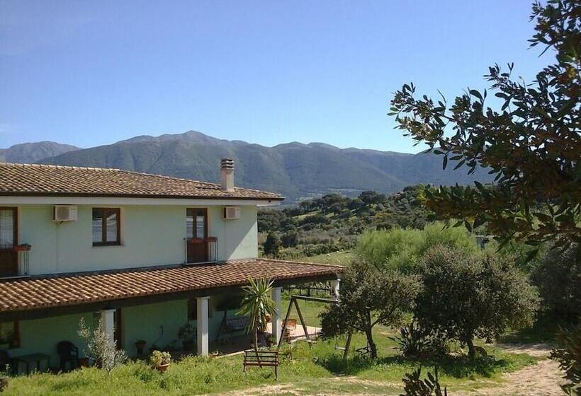 ホテル Agriturismo Alba Chiara