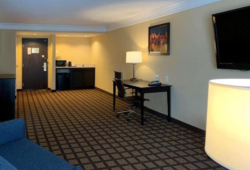 هتل Comfort Inn Saint Paul East