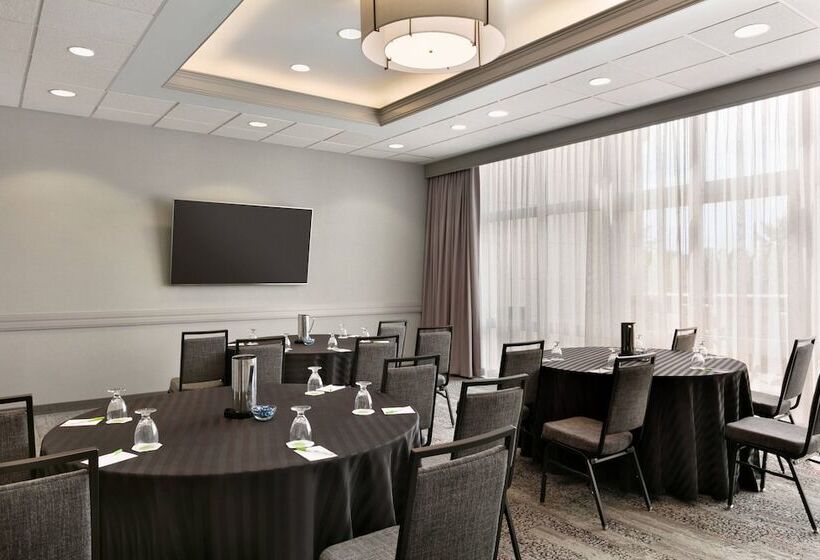 Отель Courtyard By Marriott Tysons Mclean