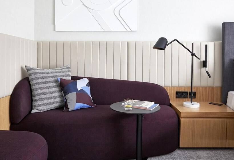 هتل Crowne Plaza Dallas Love Field   Med Area, An Ihg