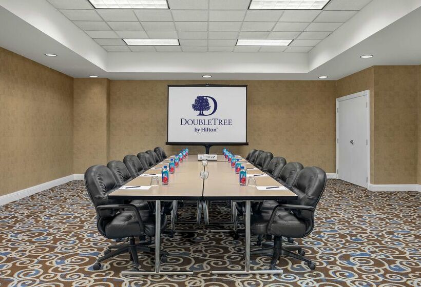 هتل Doubletree By Hilton Chicago O Hare Airport  Rosemont