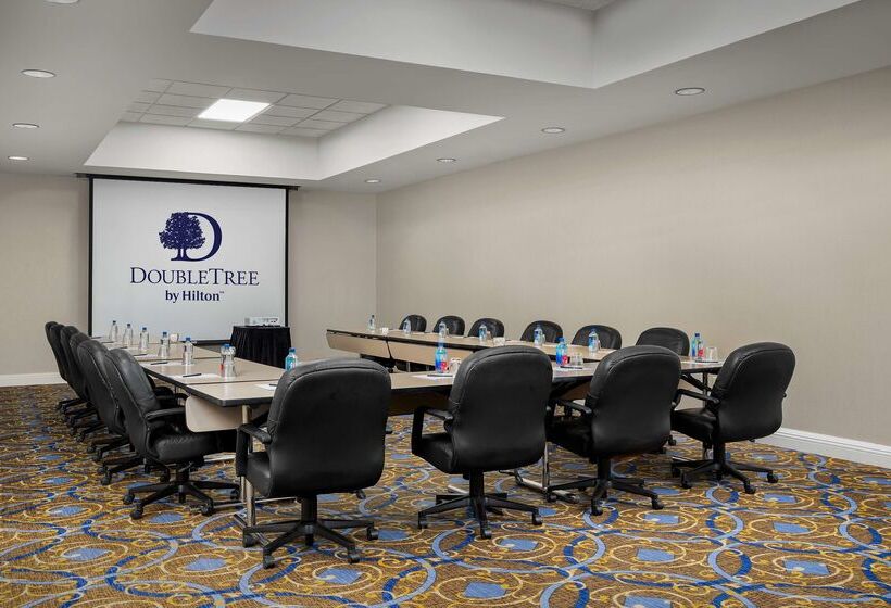 هتل Doubletree By Hilton Chicago O Hare Airport  Rosemont
