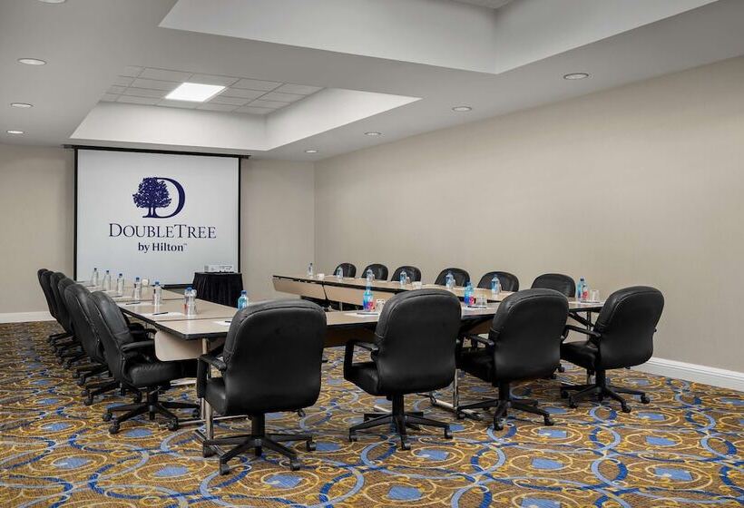 هتل Doubletree By Hilton Chicago O Hare Airport  Rosemont
