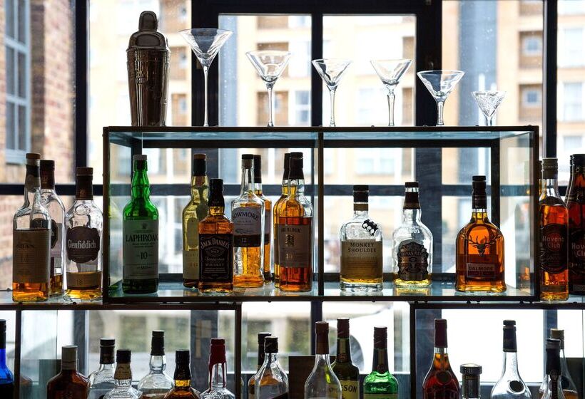 هتل Doubletree By Hilton  London  Docklands Riverside