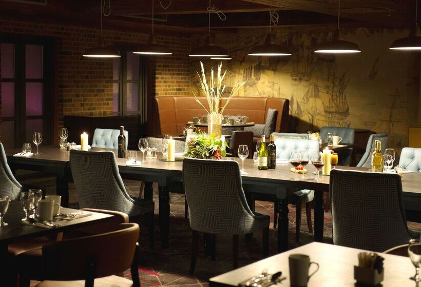 هتل Doubletree By Hilton  London  Docklands Riverside