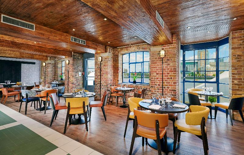 هتل Doubletree By Hilton  London  Docklands Riverside