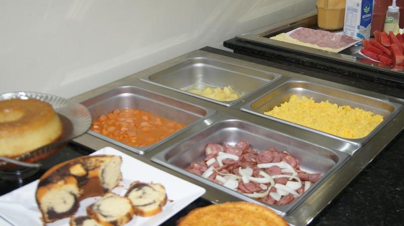 ホテル Manos Royal