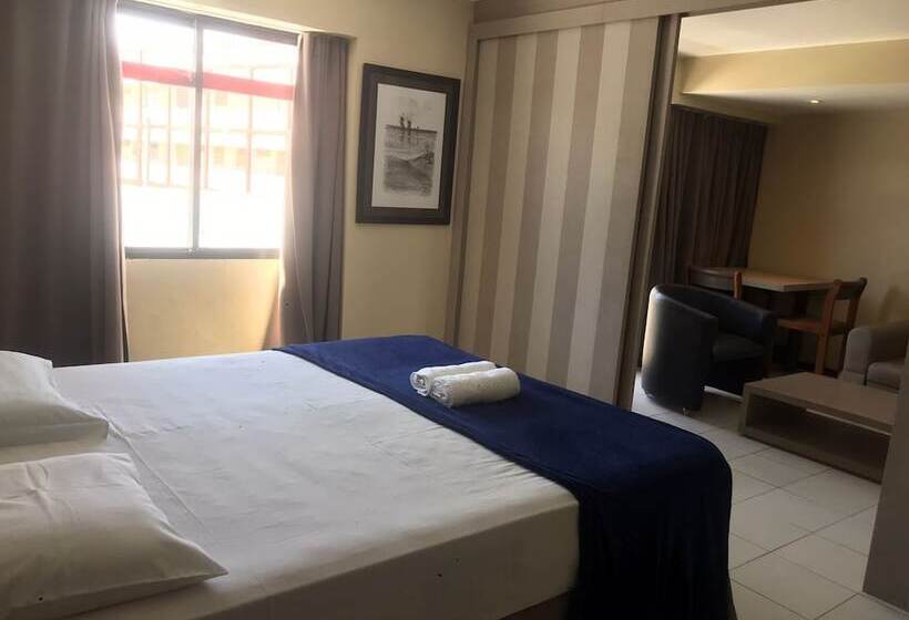 ホテル Manos Royal