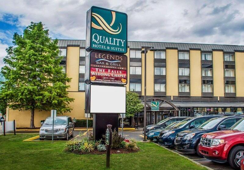Quality Hotel & Suites At The Falls
