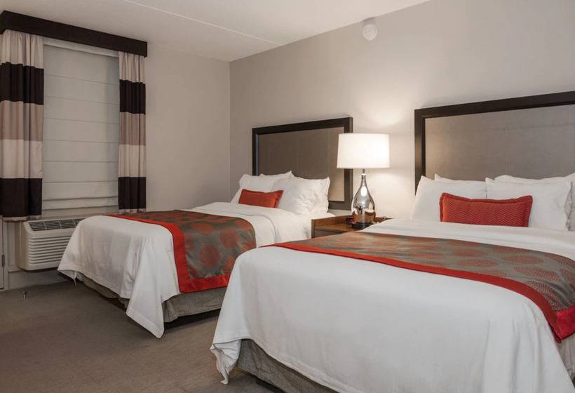 هتل Ramada By Wyndham Boston