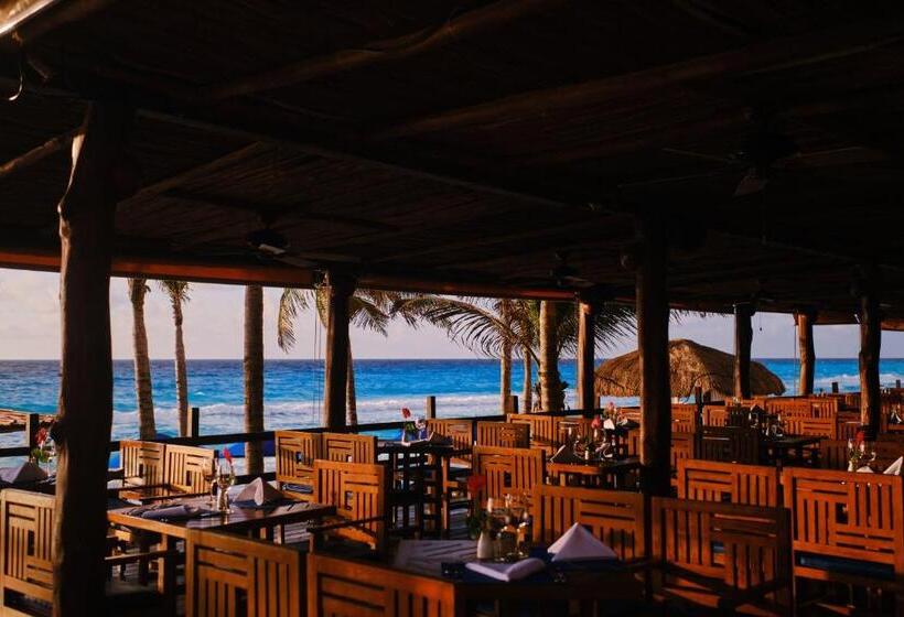 Nyx Cancun