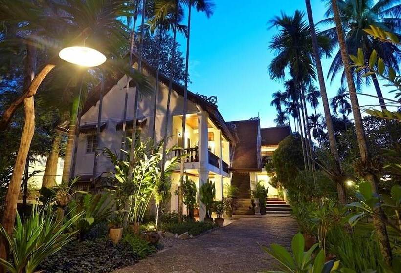 استراحتگاه Villa Santi