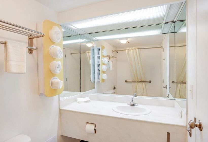 מוטל Oyo Hotel Mona Lake Muskegon