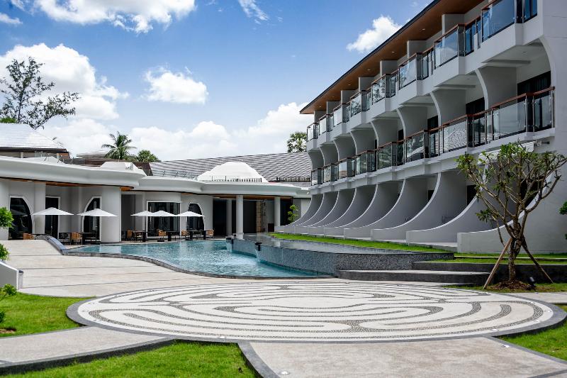 هتل Amora Beach Resort Phuket