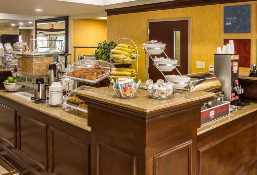 Отель Quality Suites Nyc Gateway