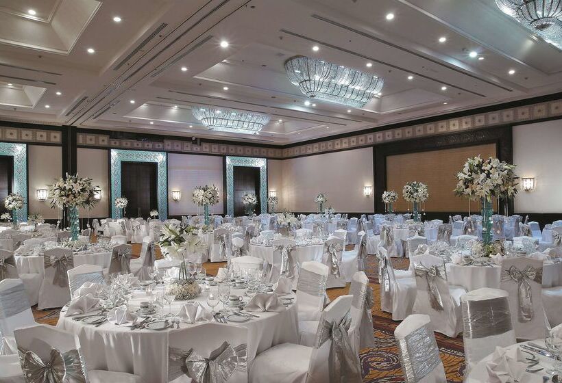 هتل Shangrila Surabaya