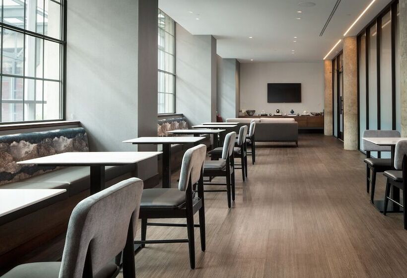 هتل The Westin St. Louis