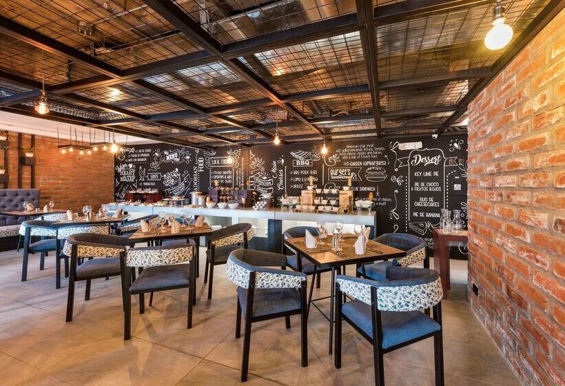 هتل Wyndham Garden Quito